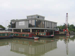 Canal boat hire from Hilperton Marina in Trowbridge in Wiltshire